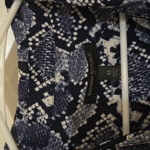 Banana Republic Navy and White Snakeskin Drees.